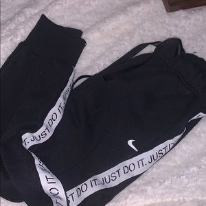 Nike joggers